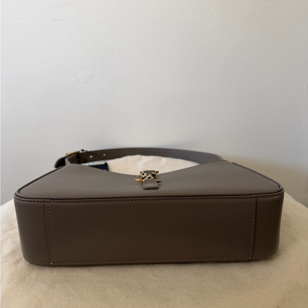 SAINT LAURENT 5 A 7 SHOULDER BAG - Picture 6 of 10